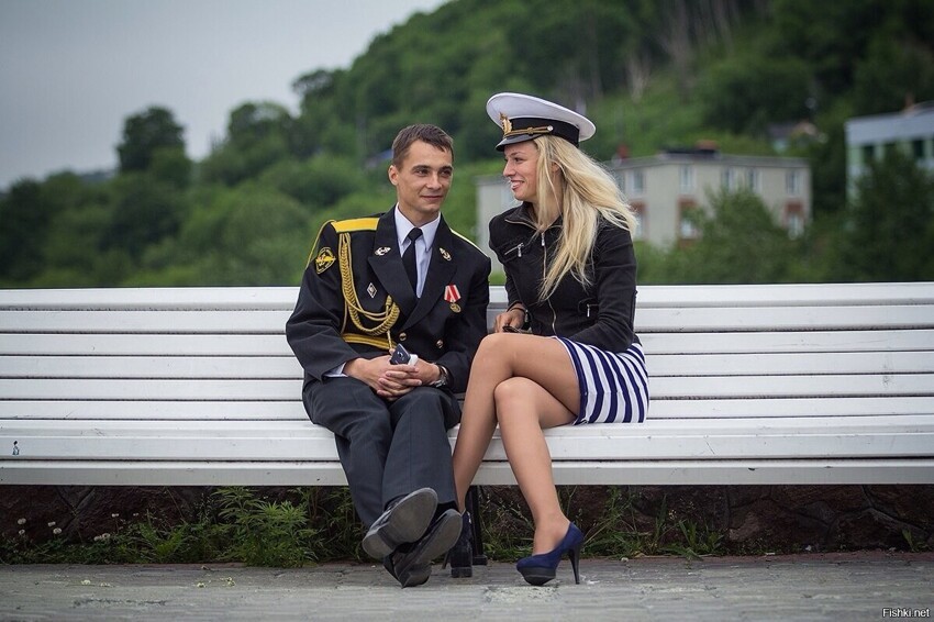Русская девушка в костюме морячки трахается с любовником от первого лица