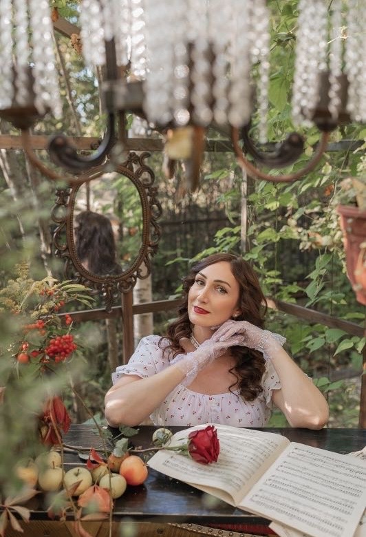 ����� ����