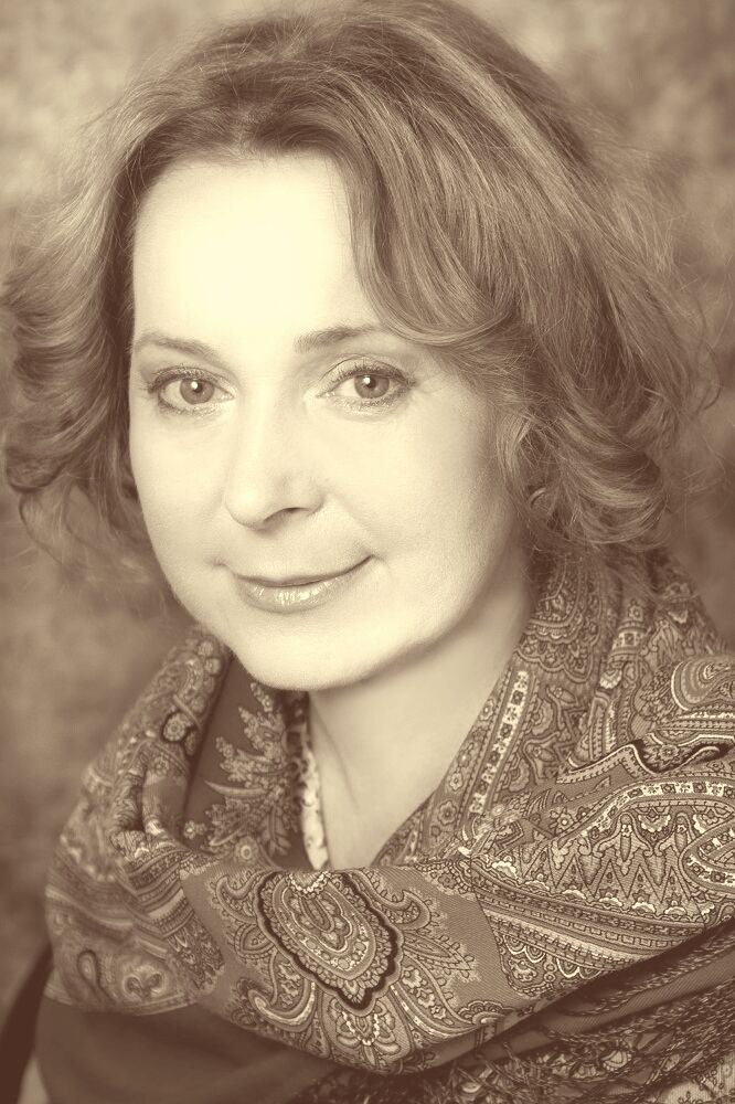Елена Мяукина