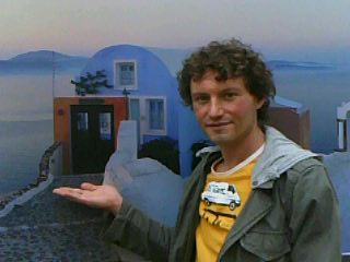 ����� ����