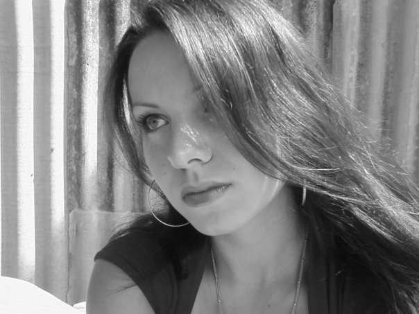 Алина Поджарова