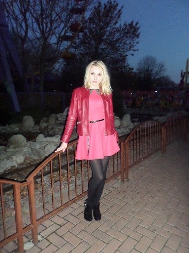 ����� ����