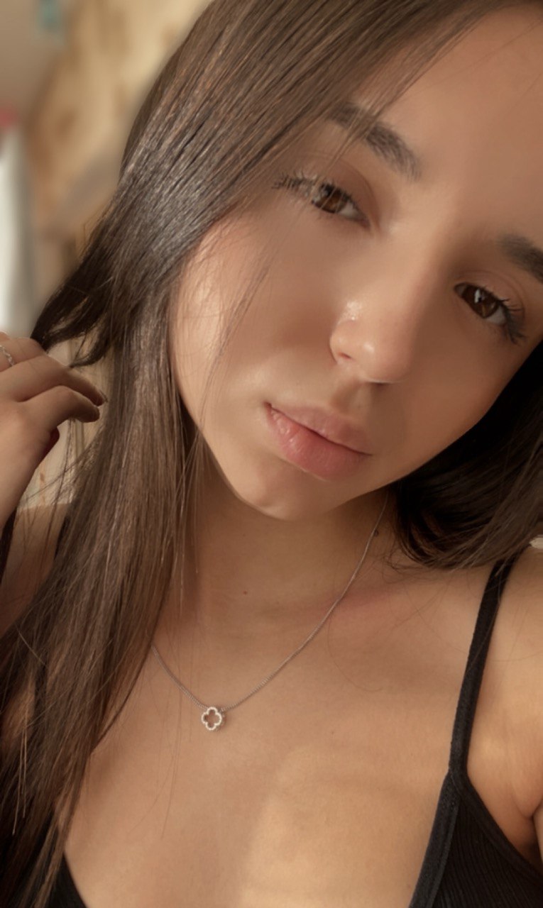 ����� ����