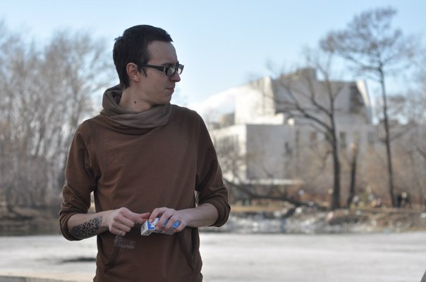 ������ ��