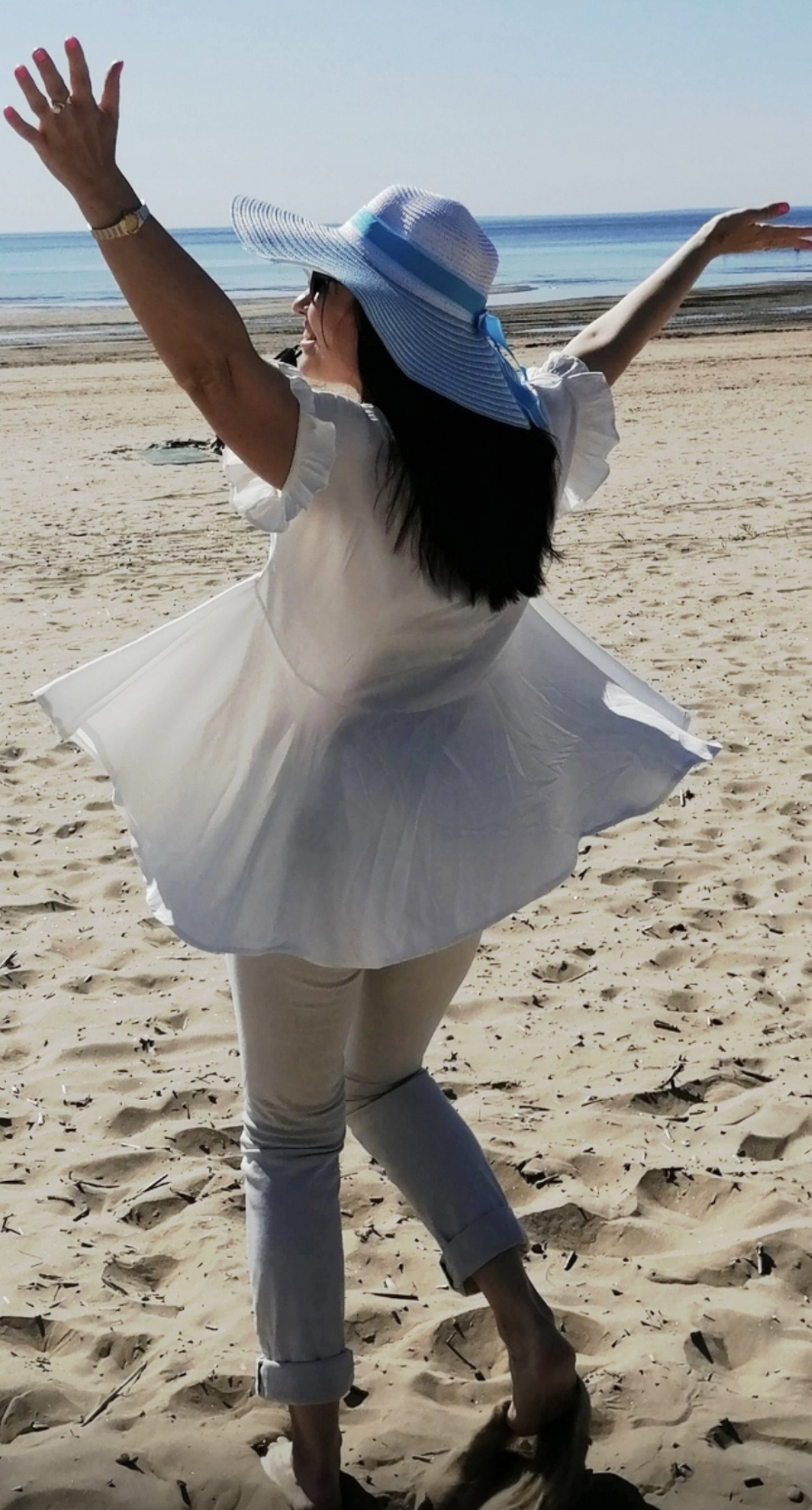 ����� ���