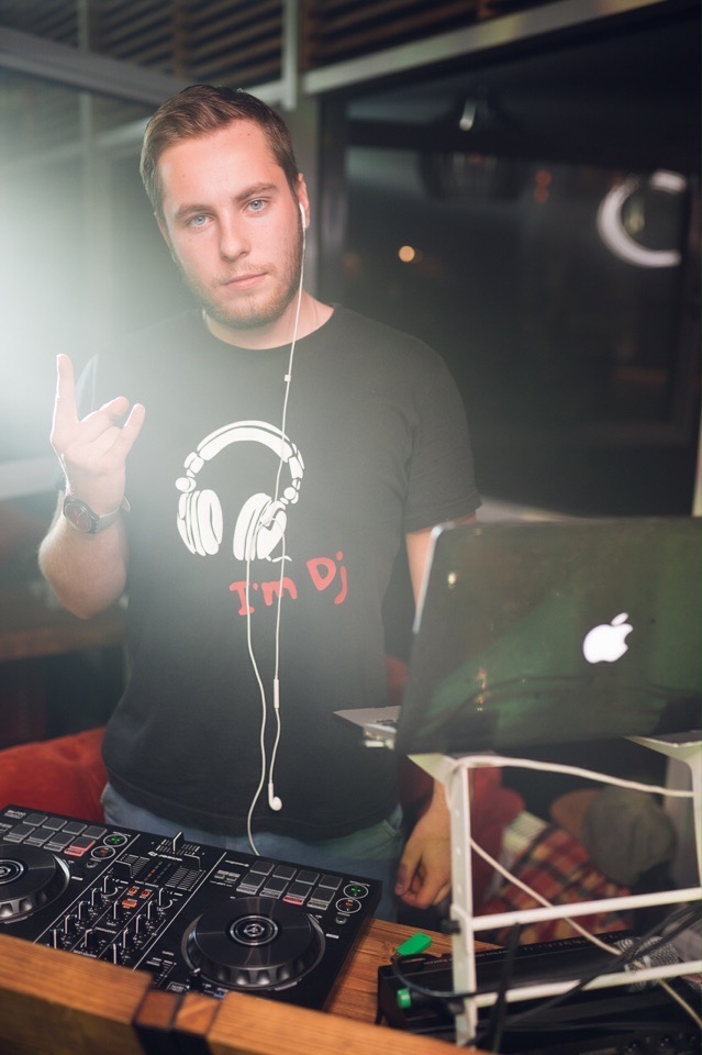 Александр Заостровский / Стихи.ру