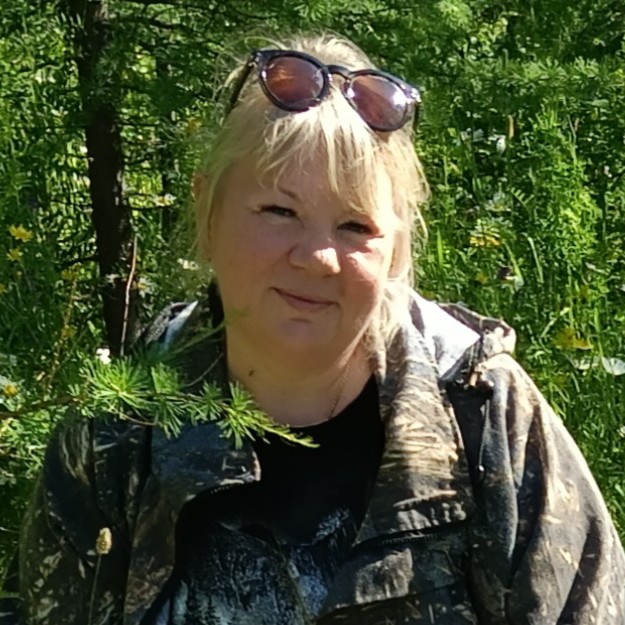 Лариса Столярова