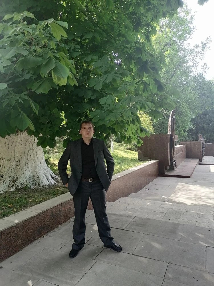 Иван Еленин