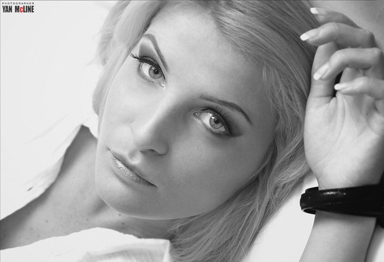 ����� ���