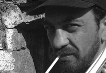 ������ ��