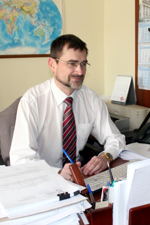 Олег Раковский