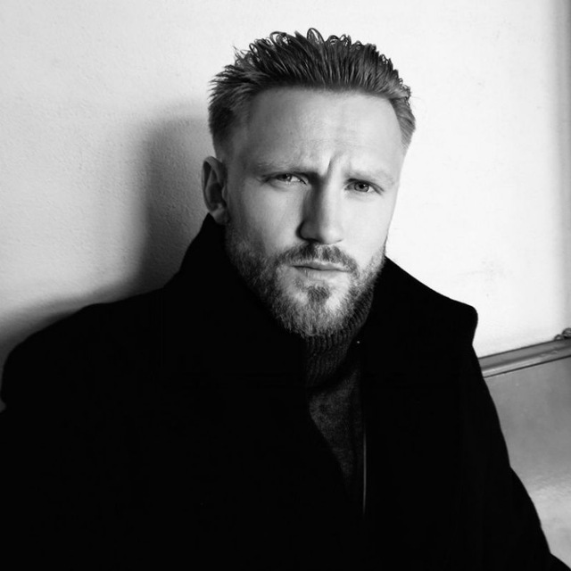 ����� ���