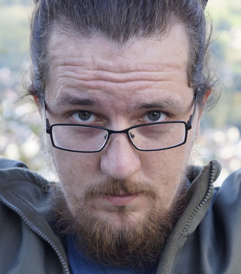 ��� ����