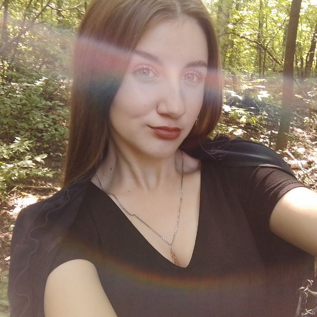 Елена Данелена