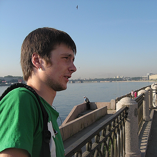 ����� ����