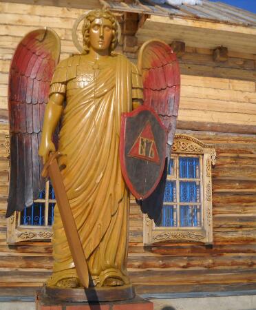 Деревянный Архистратиг