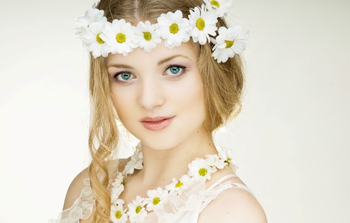 Как хороша...