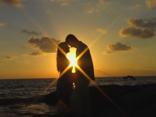 Люблю-все сильней и глубже...