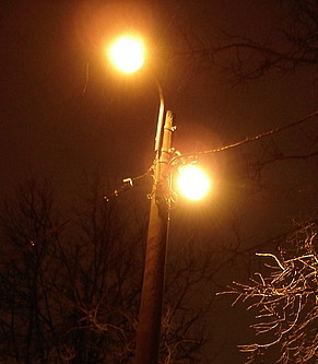 Поздно