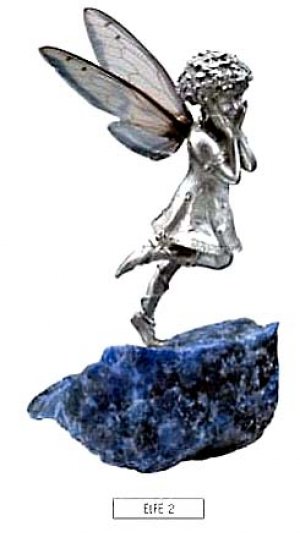 Я - не твоя статуэтка