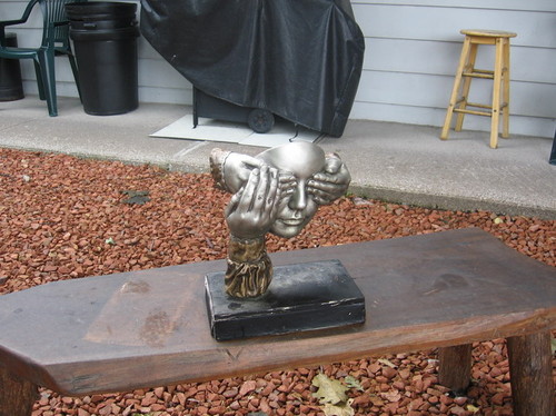 Ангел, незримый, рукой коснулся...