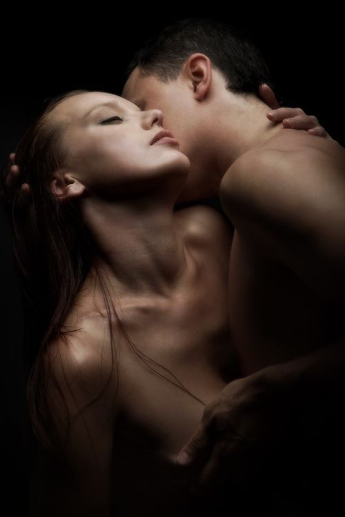 Окунувшись в сладкий миг...