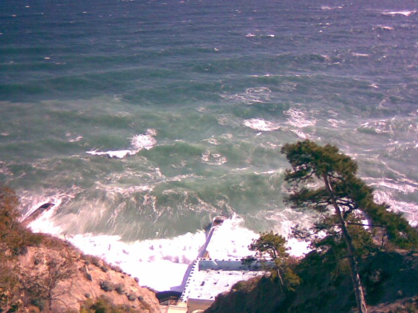 вот вихрь паденья бьёт в лицо