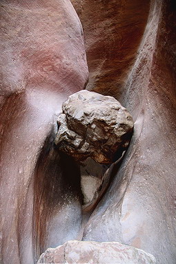 Уистен Хью Оден. Поход. Сонет 10. Самонадеянные