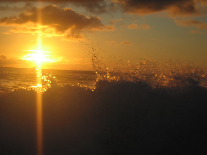 Смотрит небо в глаза...