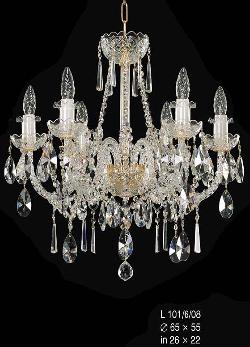 Люстра и свеча