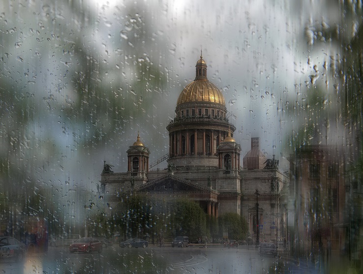 Исаакиевский собор осенью