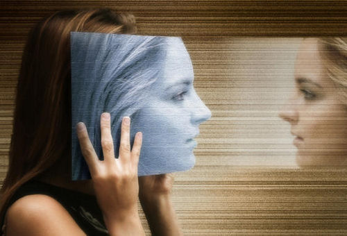 По обе стороны зеркала