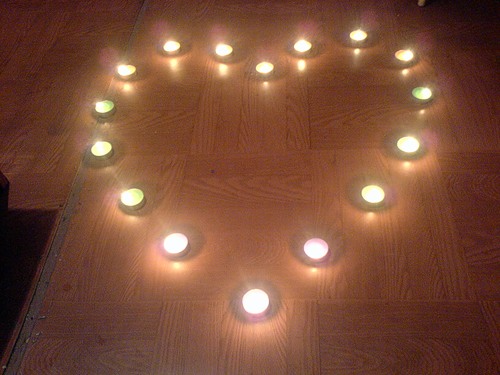 Будет огонёк любви гореть...