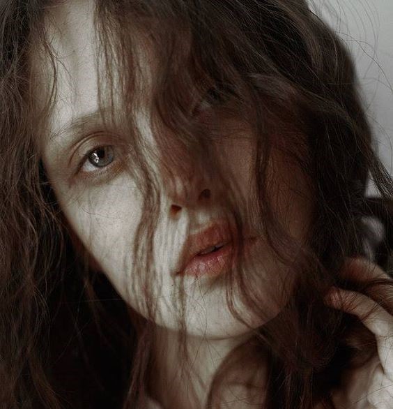 Не ревнуй меня, прошу тебя не надо...