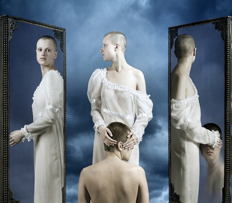 На тему отражений в зеркалах...