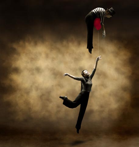 Мим больше про чувства скажет