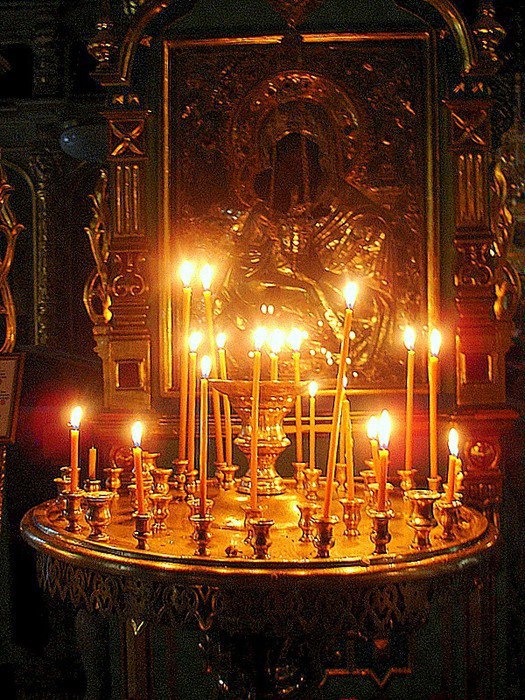 Свеча пока ещё горит...