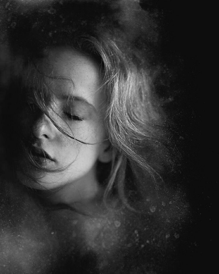 Любви явленье!