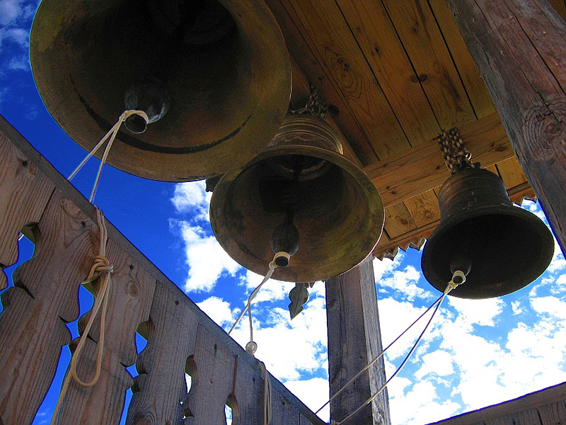 Животворный коло-кол