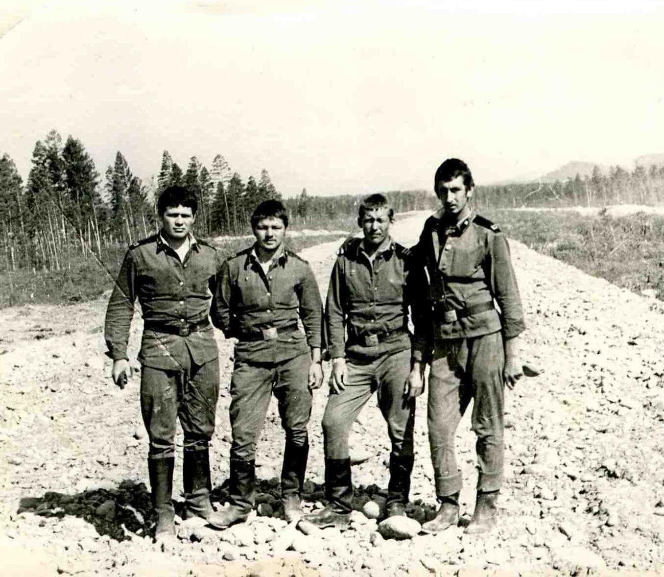 Из армейской газеты...