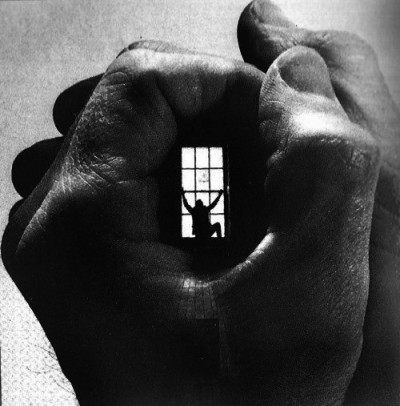 Души невольный в жизни крик...