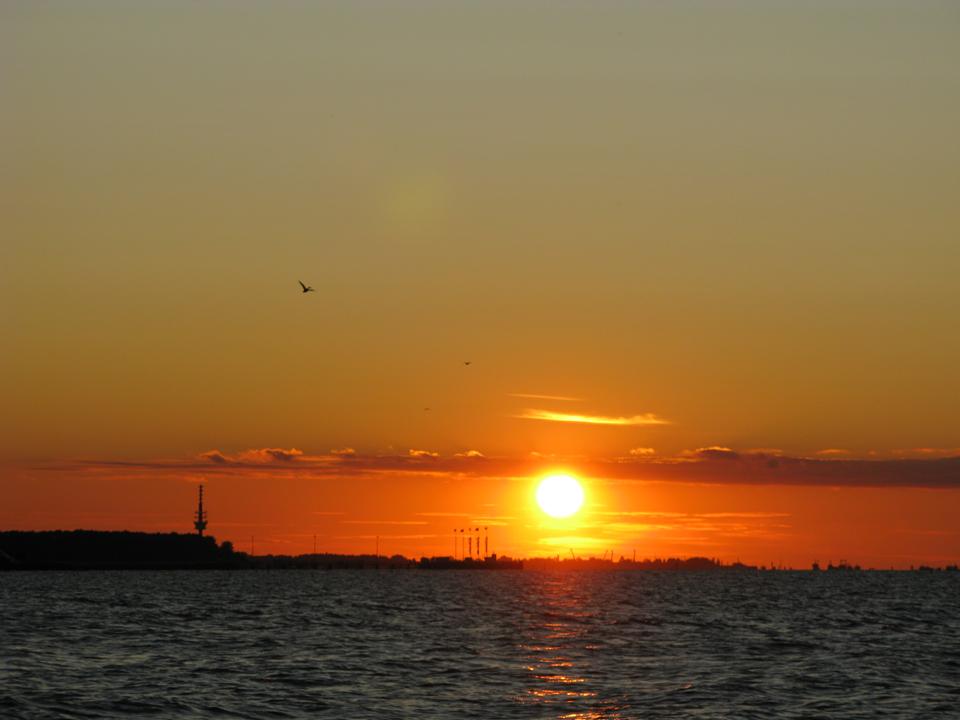 Закат - мой друже золотой!