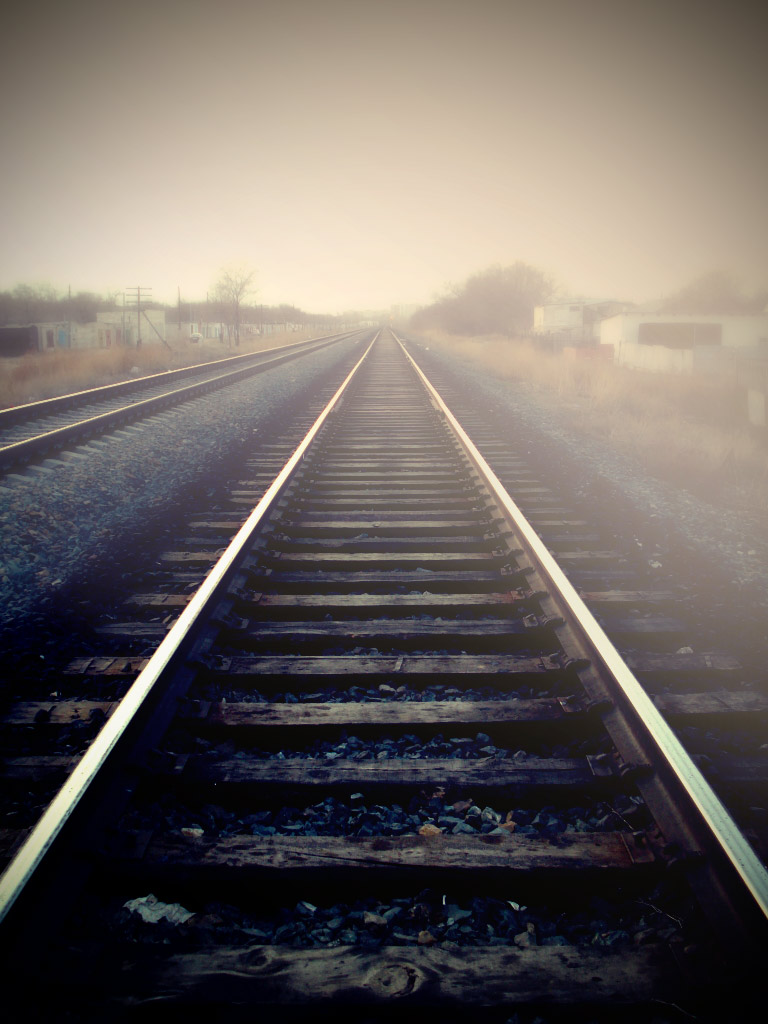 Под шум колесных пар