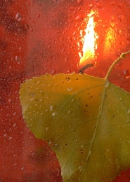 Разгоралась свеча