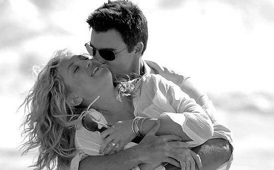 Тонул в объятьях любви дивных...