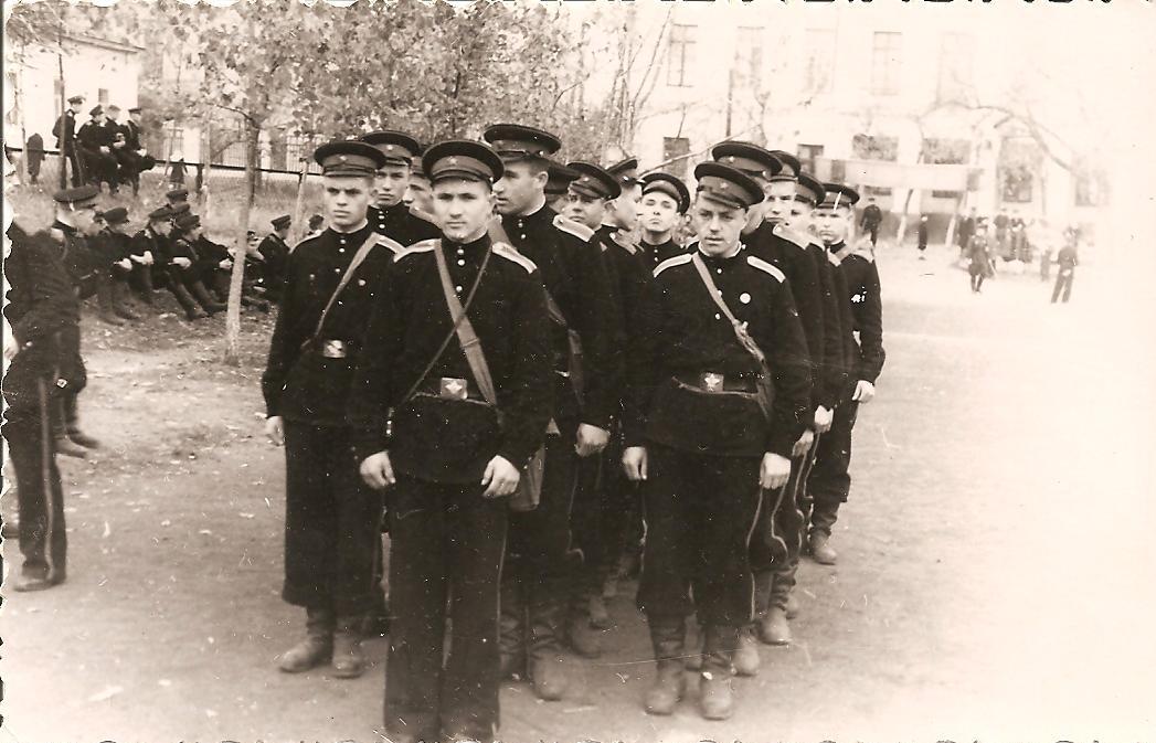 44 армейский корпус ленинградского военного. Суворовский кадетский корпус 1910г. Юнкера 19 века. 19 Век Суворовский кадетский корпус. Кадет кадетского корпуса Российской империи.