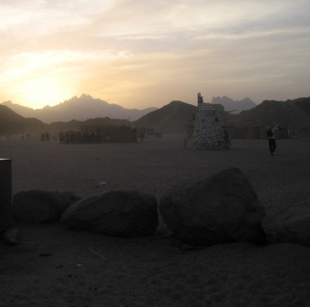 Забросить б черту все дела...