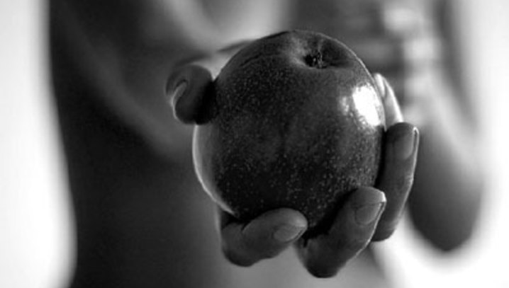 Есть грех любви святой!