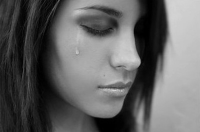 Слезы роняют глаза...