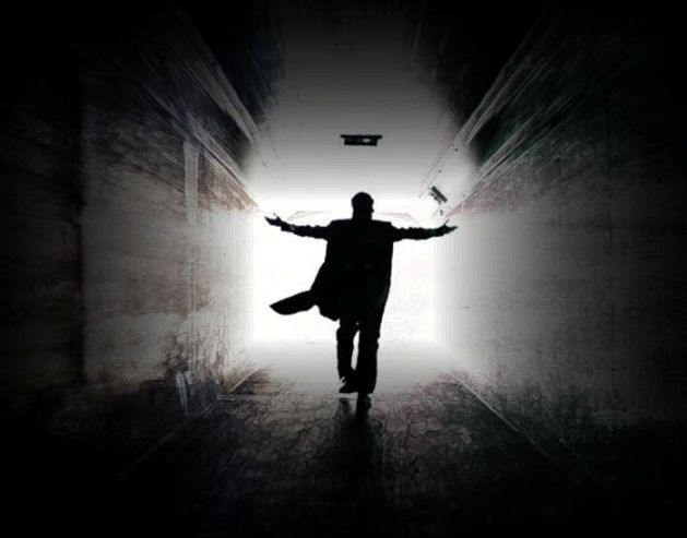 Из тёмной комнаты страшнее...